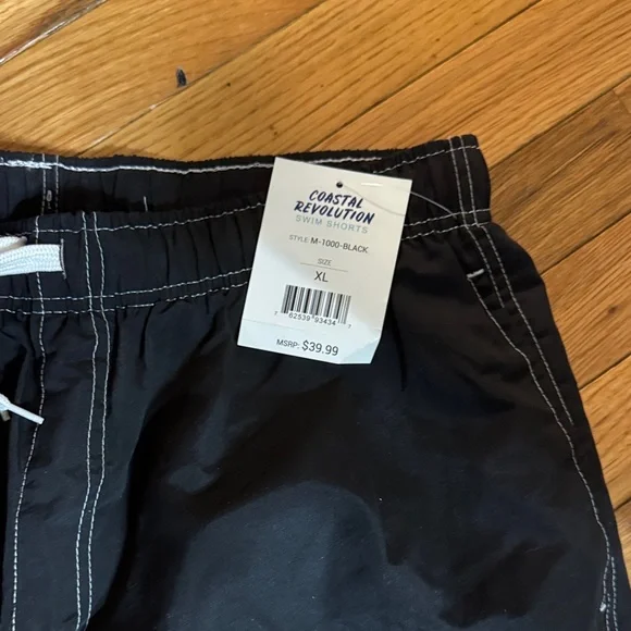 Coastal Revolution swim Men's Black Cargo Shorts - Picture 2 of 4